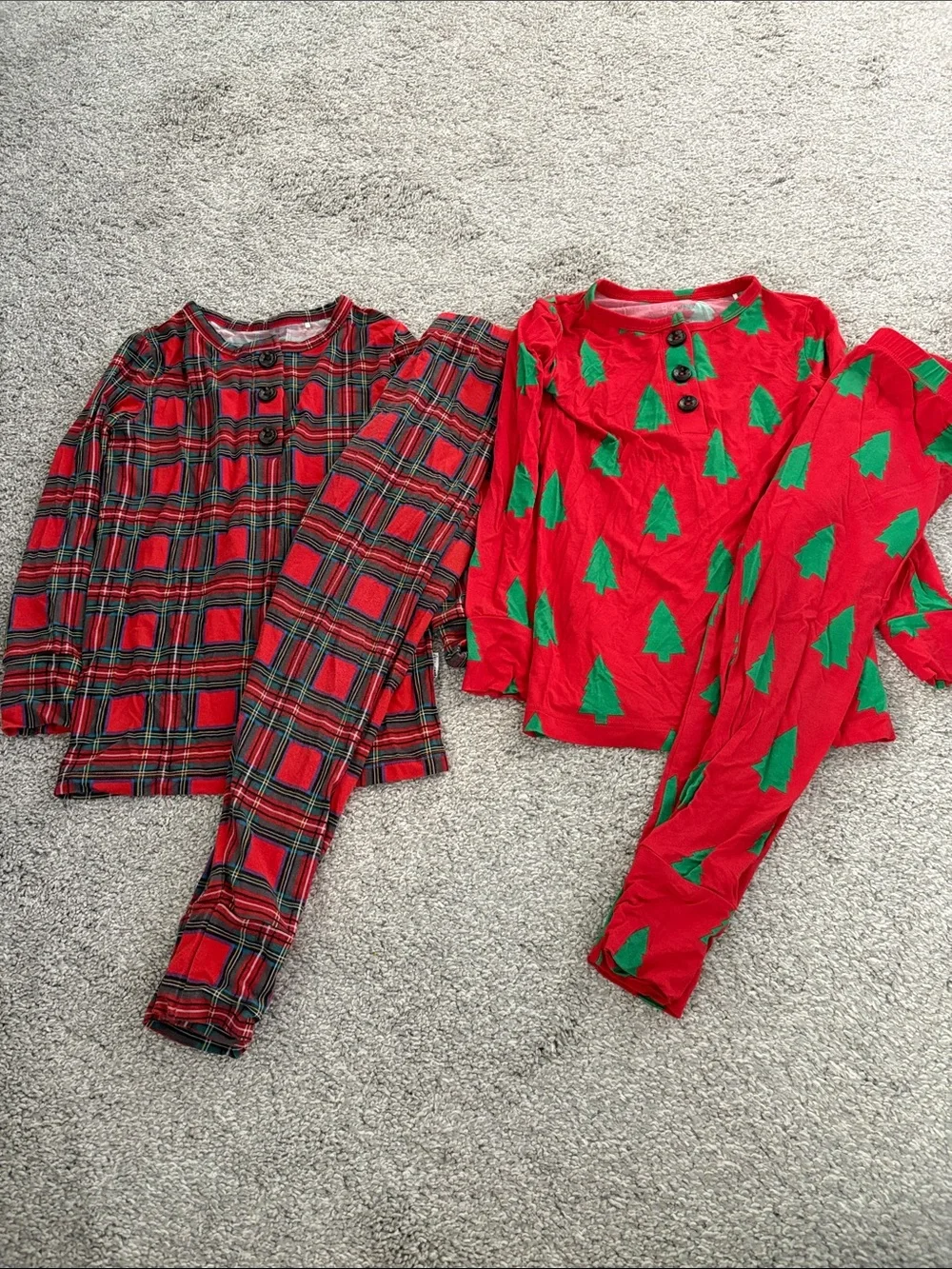 Gigi & Max toddler holiday pajama sets 2/3T